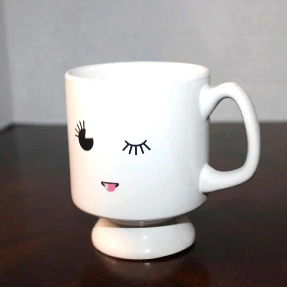 Global Design Connections Winking Pedestal Mug